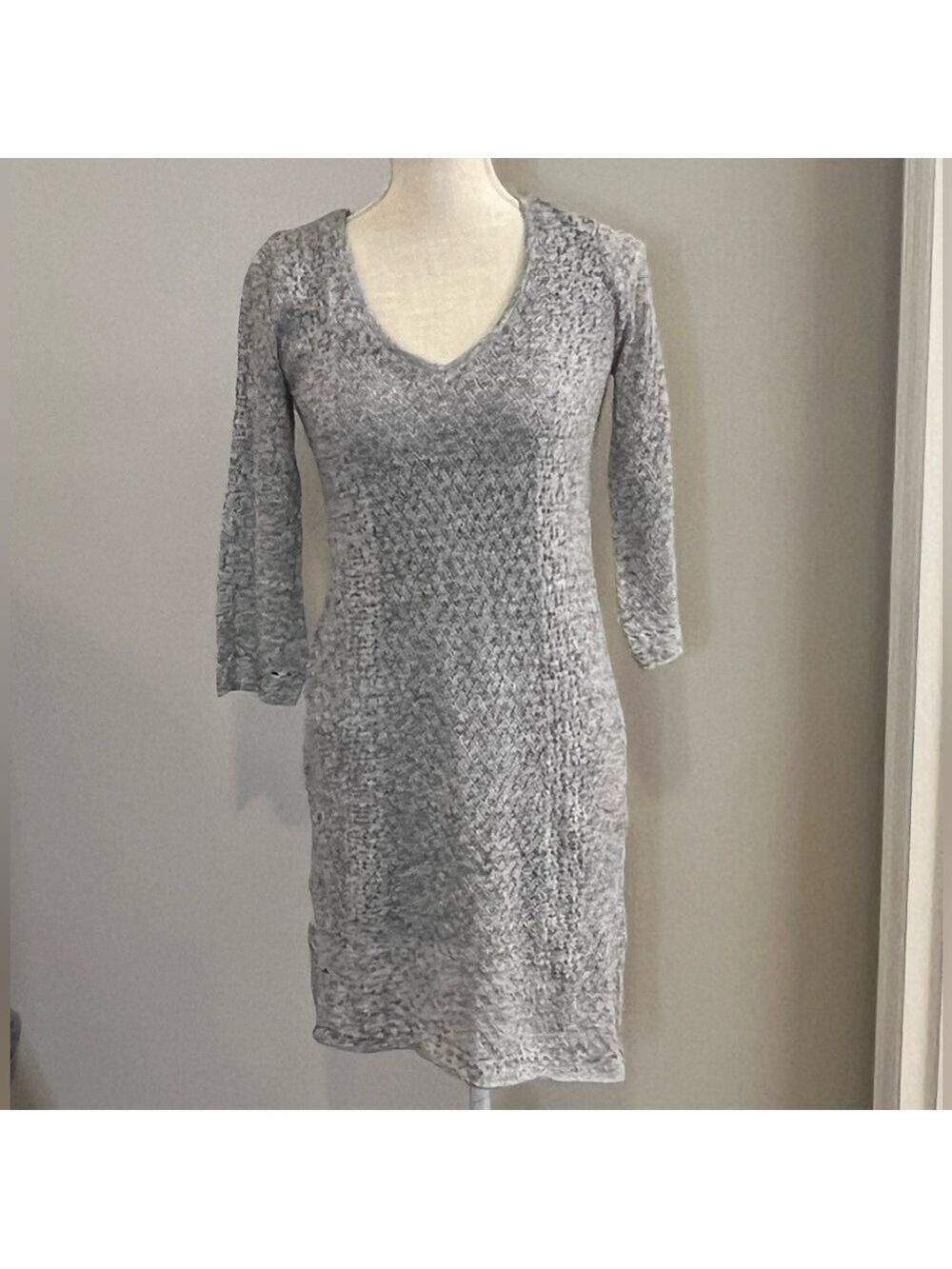 Lucky Brand V-Neck 3/4 Sleeve Sweater Dress. Fully lined. Size Small